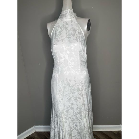 Galvan London Maya Silk-Blend A-Line Gown 38(6) $2950 - Picture 8 of 13